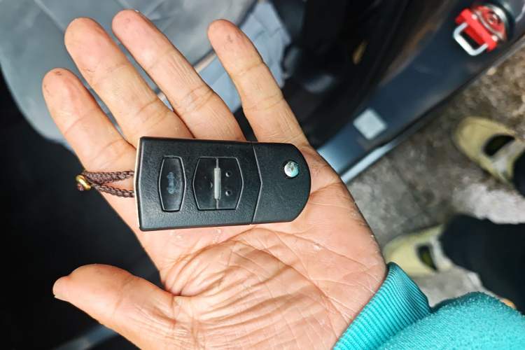 Used Mazda 5 2011 2.0L Automatic Comfort Edition Vehicle Key