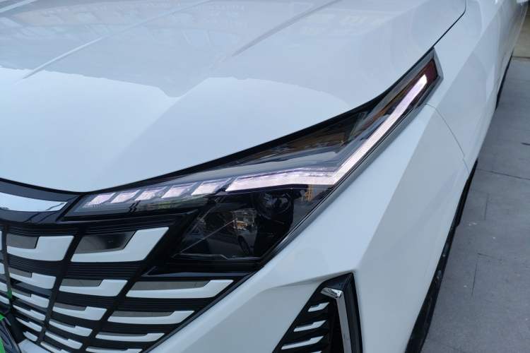 Used Changan UNI-Z 2025 1.5T Luxury Version