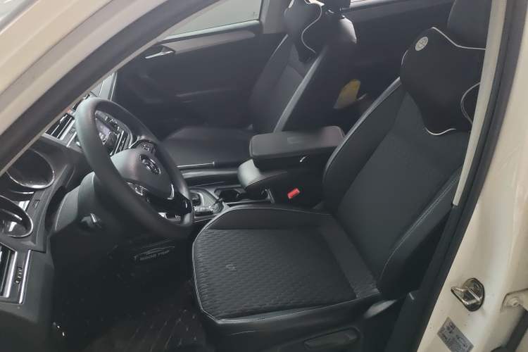 Used Volkswagen Tiguan L 2019 330TSI Automatic Two-Wheel Drive Luxury Edition China VI Standard