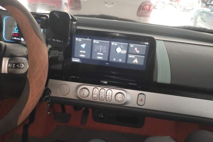 Used CHANGAN NEVO Lumin 2023 301km Honey Dew Edition Audio And AC Panel