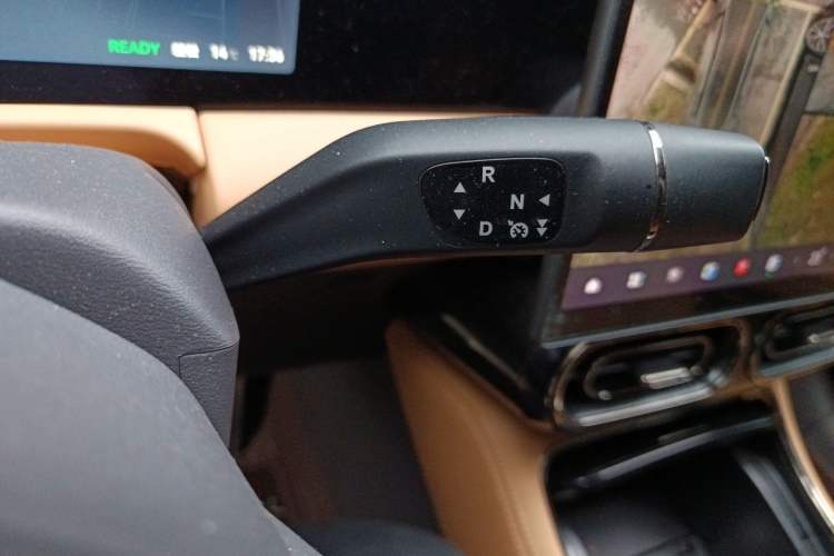 Used Leapmotor C01 2024 Pure Electric 525 Luxury Edition Gear Lever