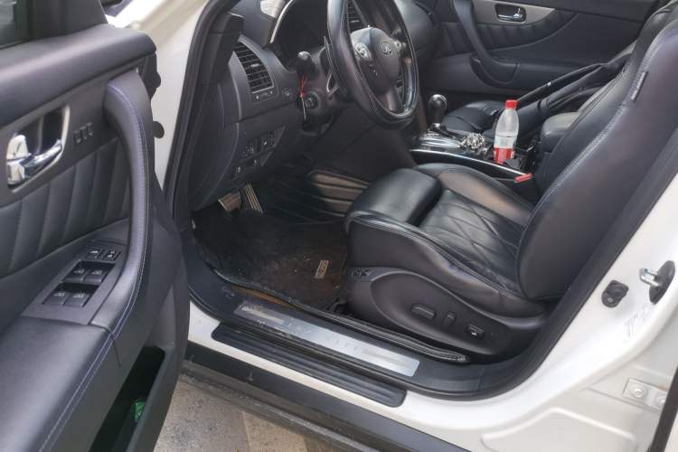 Used Infiniti QX70 2015 3.7L Shadow Edition