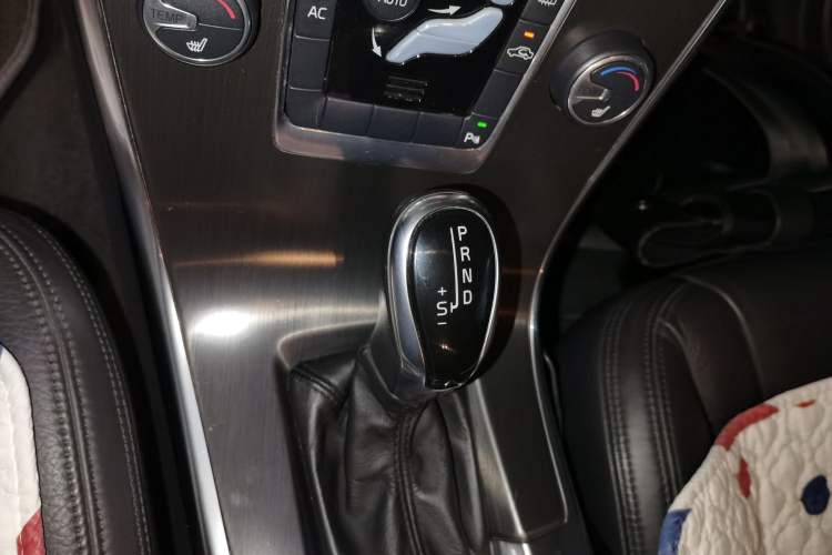 Used Volvo XC60 2014 T5 Zhiyi Edition Gear Lever