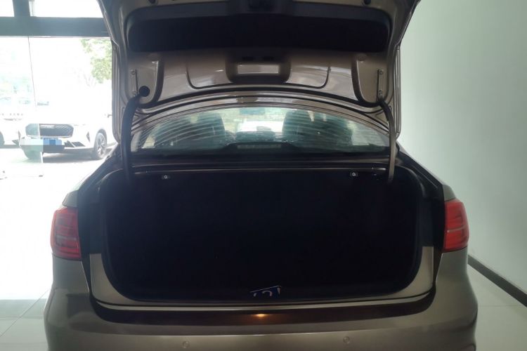 Used Volkswagen Sagitar 2017 1.6L Automatic Comfort Model
