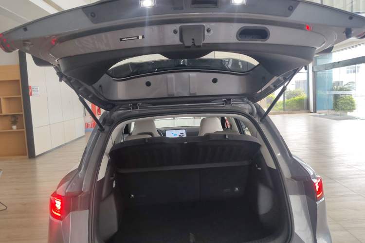 Used BYD Yuan UP 2025 Intelligent Driving Version 401 km Beyond-Range Edition