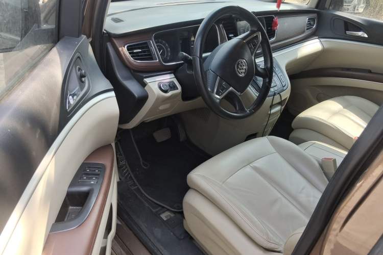 Used Buick GL8 2018 28T Luxury Model China VI Standard
