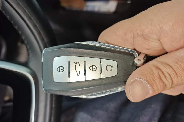 Used Geely Auto Haoyue 2020 1.8TD DCT Flagship 7-Seater
