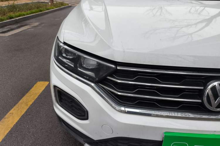 Used Volkswagen T-ROC 2018 230TSI DSG Two-Wheel Drive Advanced Version China V Standard
