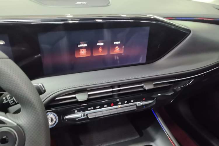 Used Dongfeng Aeolus Huge 2022 Mach Power 1.5T Dare-to-Drive Edition · Enjoyably悦
