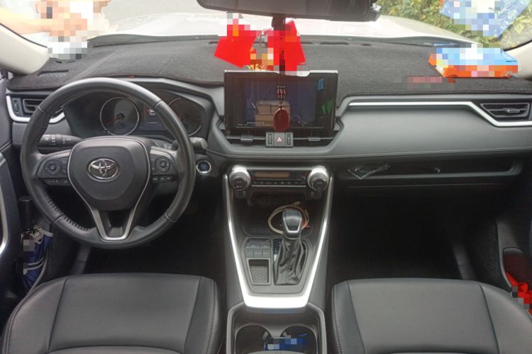 Used Toyota Wildlander 2022 2.0L CVT Two-Wheel Drive Urban Edition Center Console