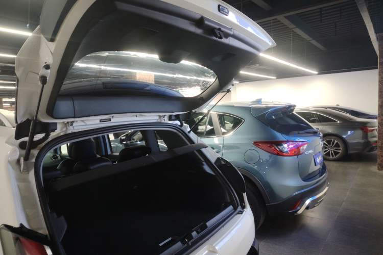 Used Peugeot 3008 2016 2.0L Automatic Classic Edition
