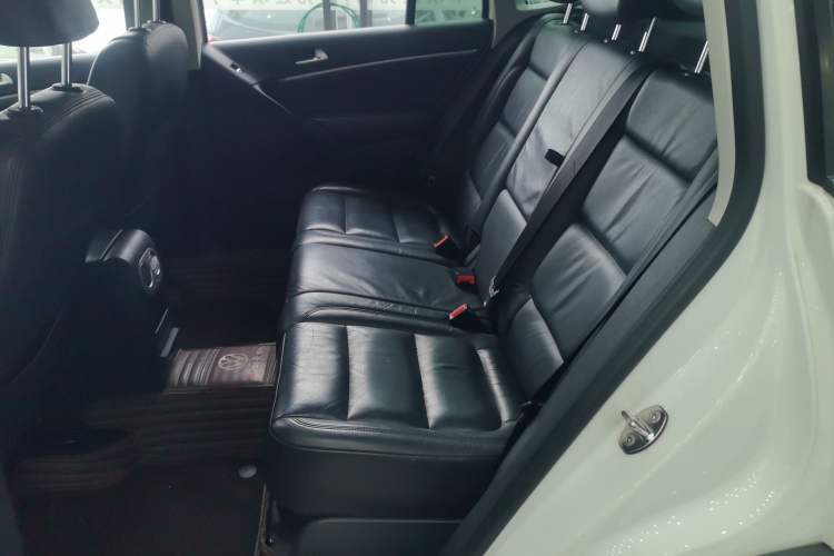 Used Volkswagen Tiguan 2015 1.8TSI Automatic Two-Wheel Drive Luxury Model Left Rear Seat