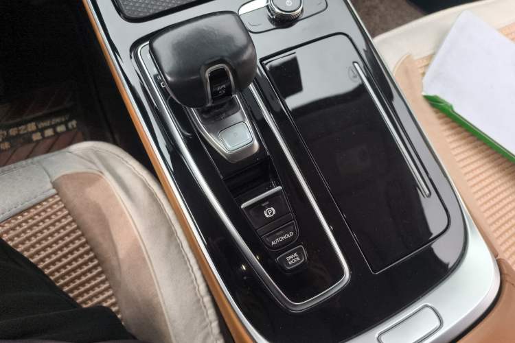 Used GAC Group Toyota iA5 2019 Luxury Edition Gear Lever