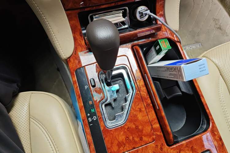 Used Toyota Crown 2009 2.5L Royal Special Reinforced Edition Gear Lever