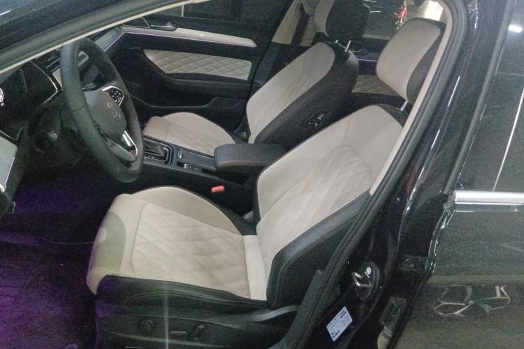 Used Volkswagen Magotan 2023 2 Million Units Commemorative Edition 330TSI DSG Luxury Version