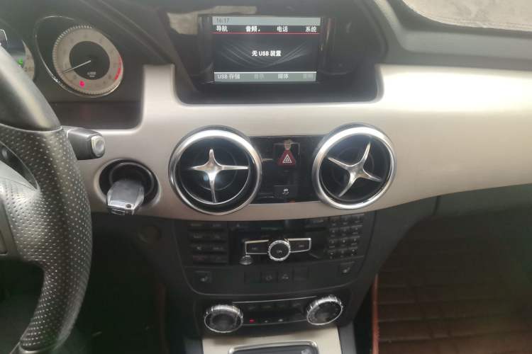 Used Mercedes-Benz GLK-Class 2013 GLK 300 4MATIC Dynamic Sunroof Model Audio And AC Panel