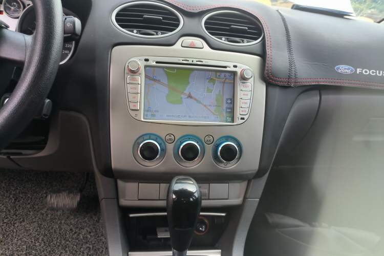 Used Ford Focus 2013 Hatchback Classic 1.8L Automatic Base Model Audio And AC Panel