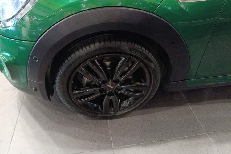 Used MINI 2021 1.5T COOPER Racing Driver Left Front Wheel Hub