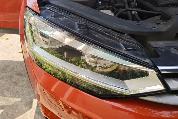 Used Volkswagen Touran 2018 Volkswagen Touran L 280TSI DSG Boundary Luxury Edition 7 Seats China VI Standard
