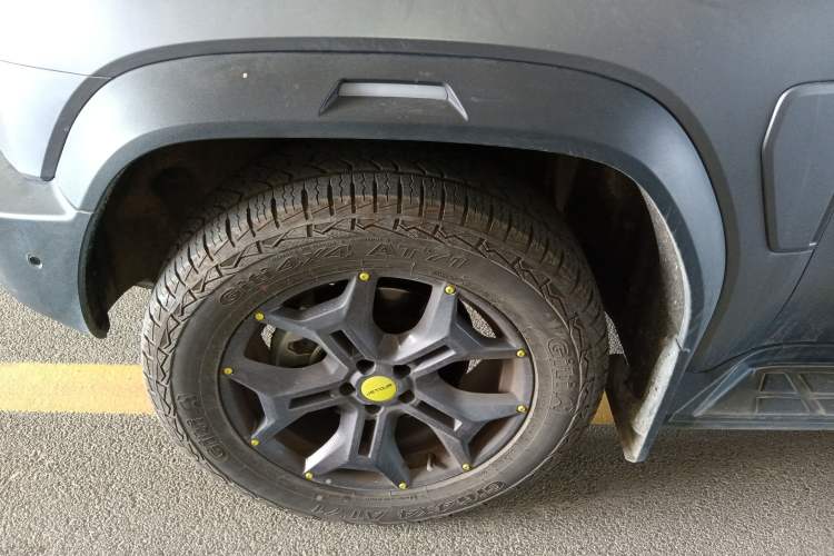 Used JETOUR Traveler 2023 2.0T All-Wheel Drive CrossPRO+ Left Front Wheel Hub