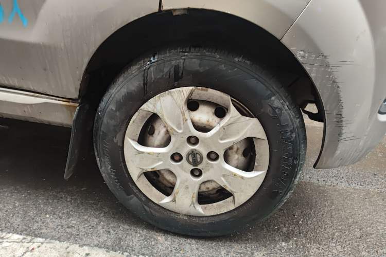 Used Jinbei New Hiace X30L 2018 1.5L Box Truck Wealth Edition DLCG14 Right Front Wheel Hub