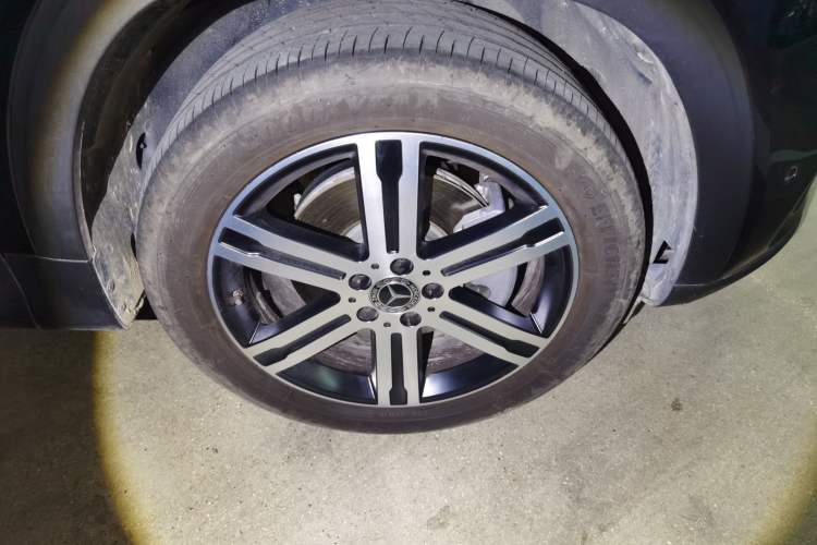 Used Mercedes-Benz GLB 2025 GLB 220 4MATIC Right Front Wheel Hub