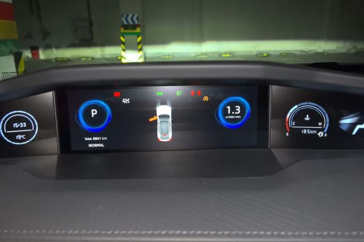 Used CHANGAN UNI-V 2022 1.5T Prestige Version Instrument Cluster