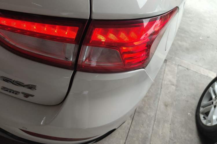 Used GAC Trumpchi GS4 2015 200T G-DCT Elite Edition Right Rear Taillight
