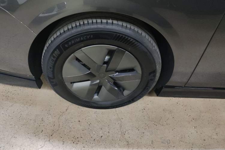 Used Li Auto MEGA 2025 Home Family Special Edition
