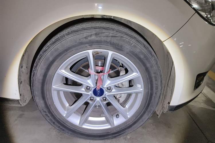 Used Ford Focus 2015 Sedan EcoBoost 125 Automatic Supreme Style Edition