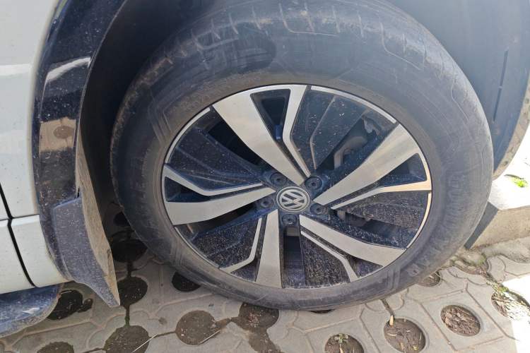 Used Volkswagen Tayron GTE Plug-in Hybrid 2020 1.4T Luxury Model Right Front Wheel Hub