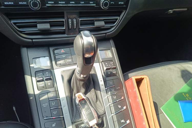 Used Porsche Macan 2021 Macan 2.0T