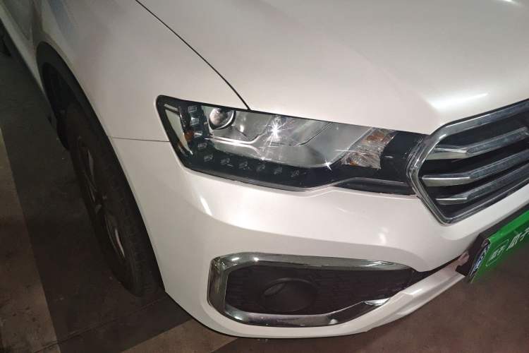 Used Haval H6 Coupe 2018 Blue Label 1.5T Automatic Two-Wheel Drive Luxury Model Right Front Headlight