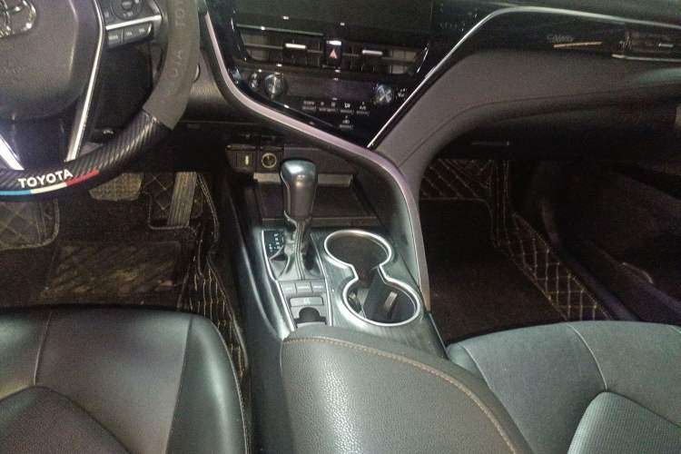 Used Toyota Camry 2023 2.5G Luxury Edition Gear Lever