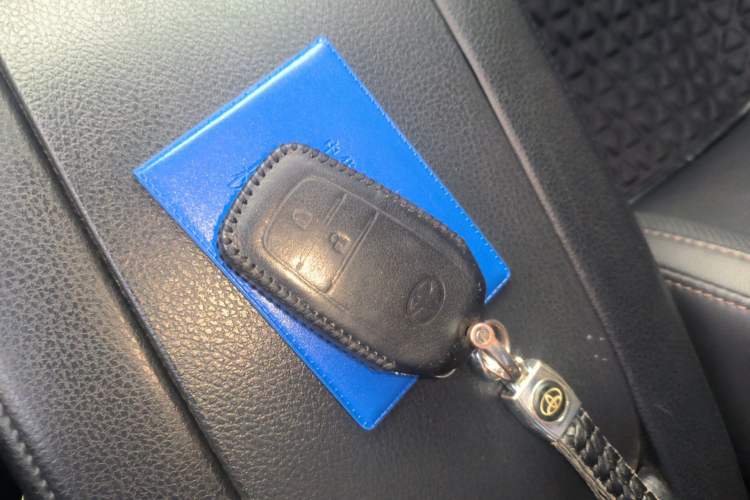 Used Toyota Highlander 2018 2.0T Four-Wheel Drive Luxury Version 7 Seats China VI Standard