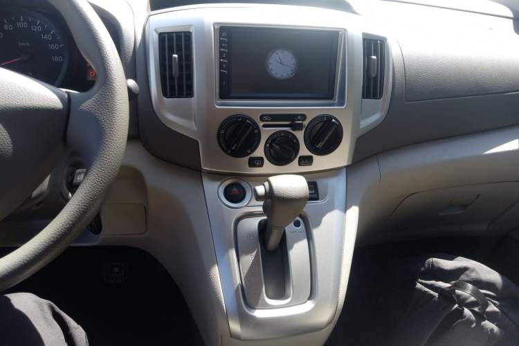 Used Nissan NV200 2018 1.6L CVT Luxury Model Audio And AC Panel