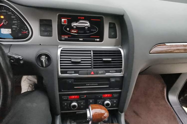 Used Audi Q7 2013 35 TFSI Comfort Model