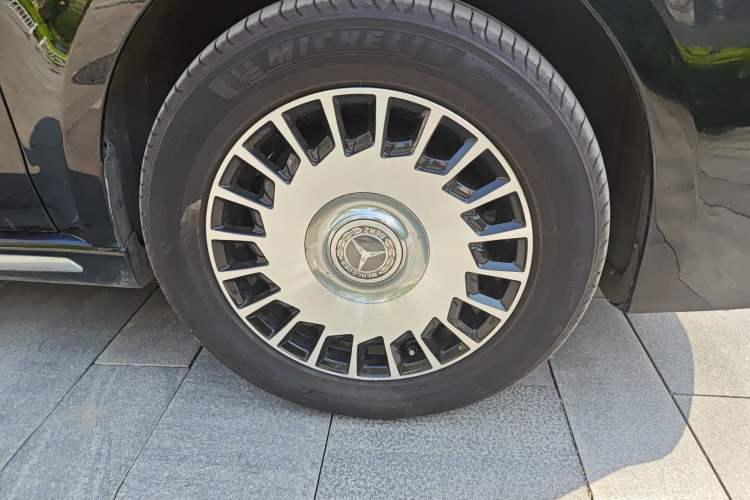 Used Mercedes-Benz Vito 2021 2.0T Business Version 7 Seats Right Front Wheel Hub