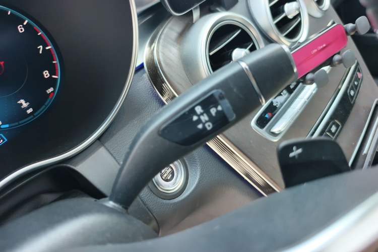 Used Mercedes-Benz GLC 2021 GLC 260 L 4MATIC Luxury Model Gear Lever