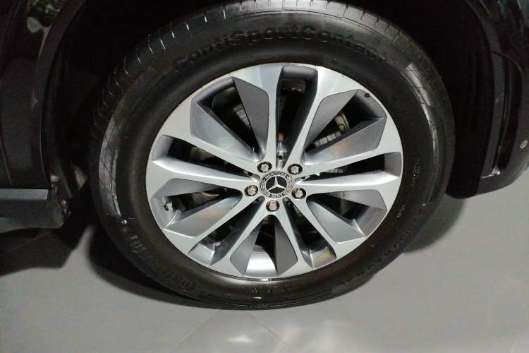 Used Mercedes-Benz GLE 2022 GLE 350 4MATIC Stylish Model Right Front Wheel Hub