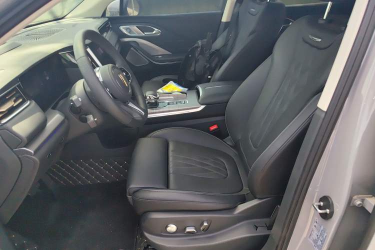 Used Hongqi HS7 PHEV 2024 2.0T PHEV Four-Wheel-Drive Flagship Edition 6 Seats