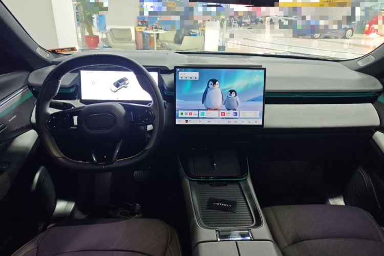 Used Lynk & Co 08 EM-P 2025 120km Long-Range Pro