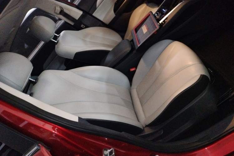 Used BAIC Beijing EU5 2018 R550 Smart Trend Edition
