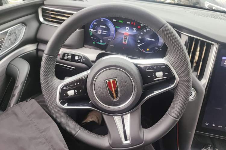 Used Hongqi HS7 PHEV 2024 2.0T PHEV Four-Wheel Drive Flagship Edition 7 Seats Steering Wheel