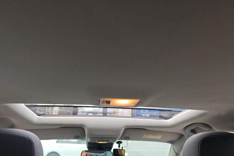 Used Buick Encore 2015 1.4T Automatic Two-Wheel Drive Urban Elite Version