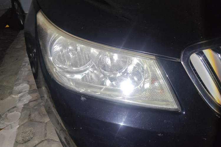 Used Buick LaCrosse 2012 2.4L SIDI Elegant Edition Right Front Headlight