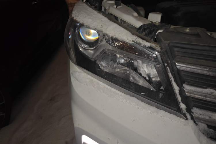 Used Dongfeng Fengon S560 2019 1.8L CVT Elite Model Right Front Headlight