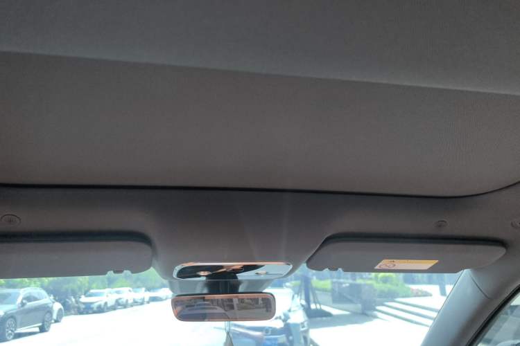 Used Hima AITO M8 2025 Model Pure Electric Max+ Six-Seat Four-Wheel-Drive Version
