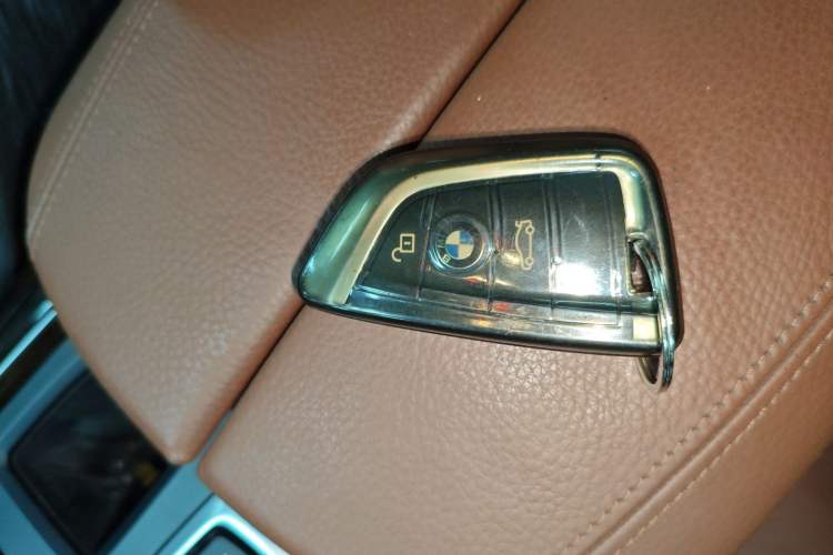 Used BMW X5 2014 xDrive35i Elegant Edition Interior 1