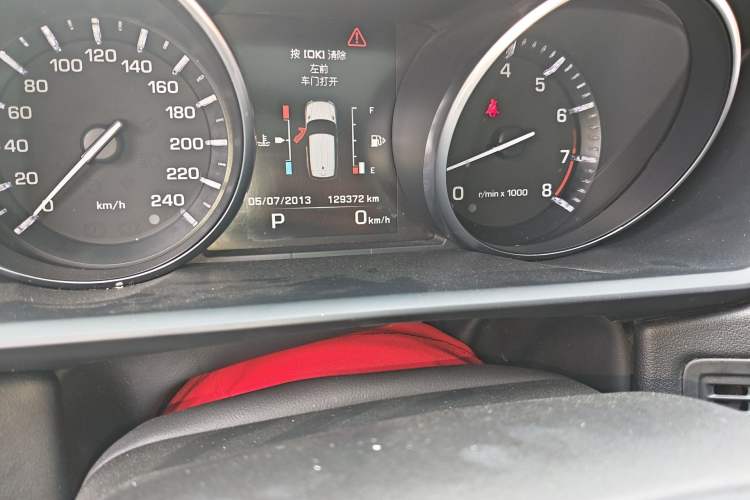 Used Land Rover Range Sport  Odometer Close Up